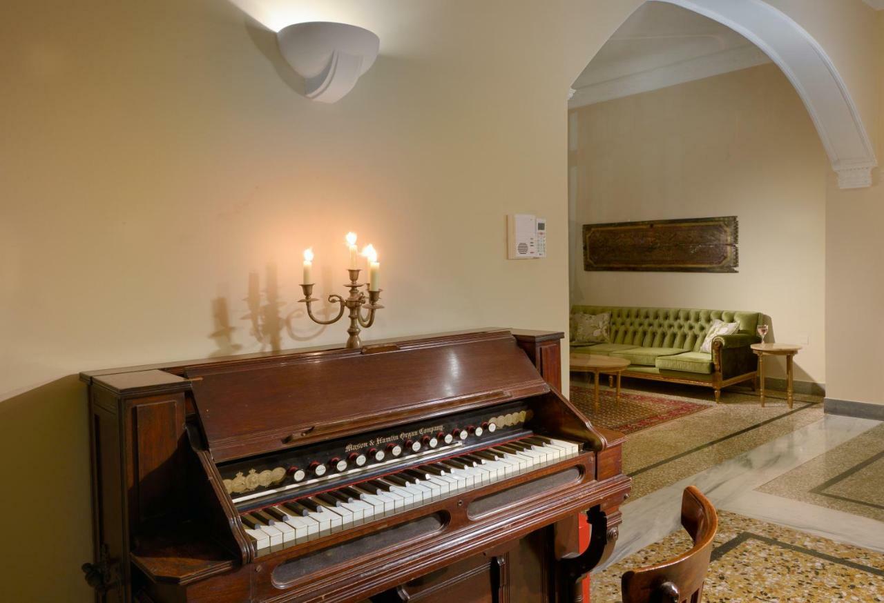 Athenian Vintage Apartments Экстерьер фото